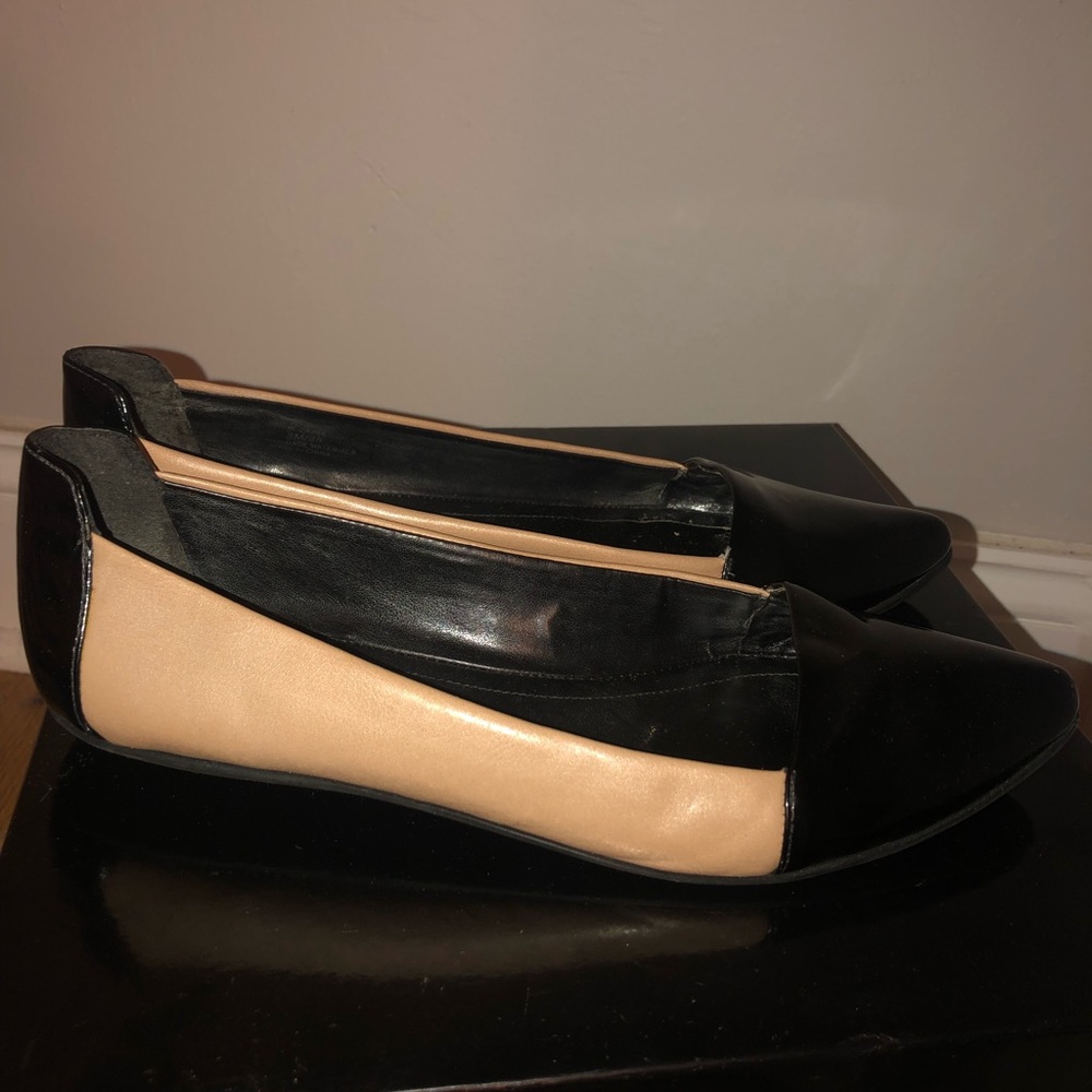Bcbg black and nude patent leather flat shoes